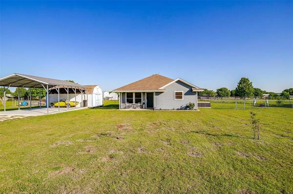 10921 Foothill Drive, Venus, TX 76084