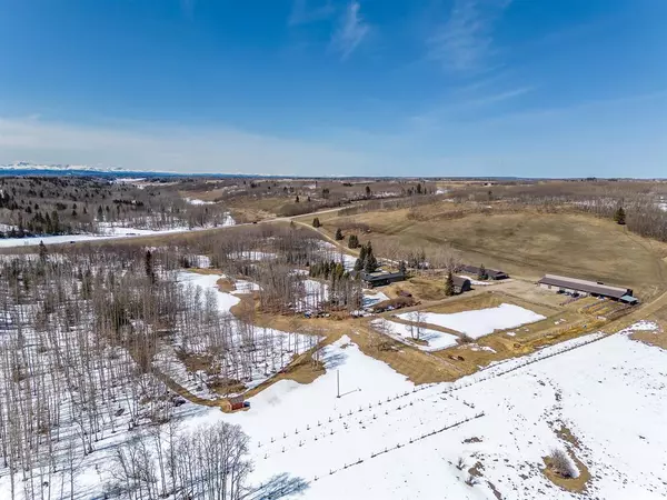 Rural Rocky View County, AB T4C 1A1,275042 Range Road 42