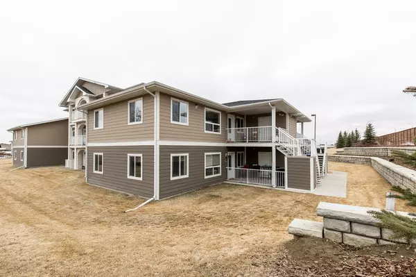 Medicine Hat, AB T1B 0M5,226 Southlands Pointe SE