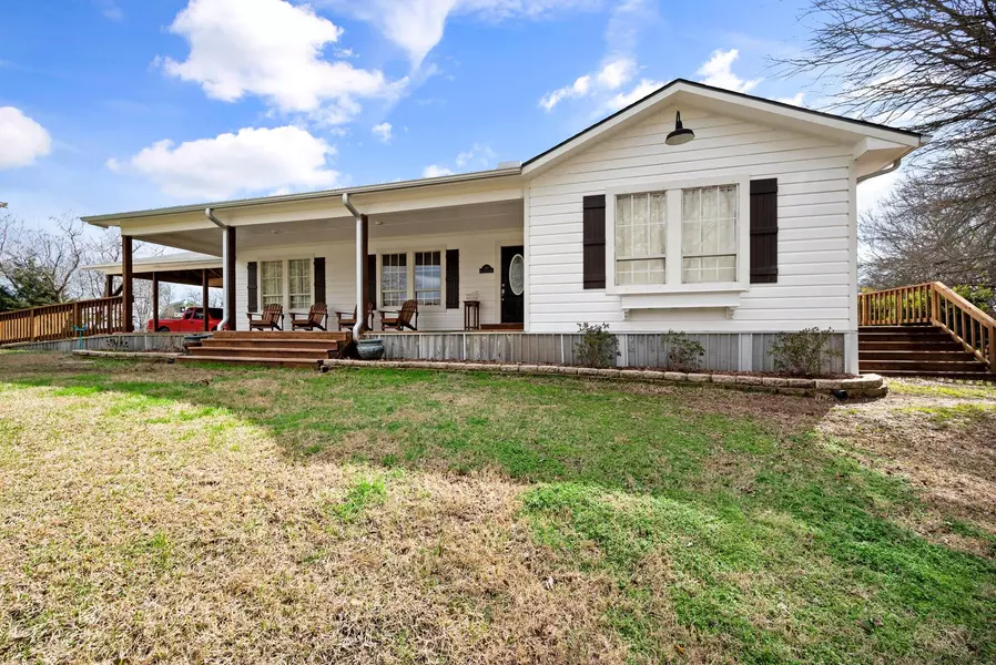 338 Shady Creek Lane, Corsicana, TX 75109