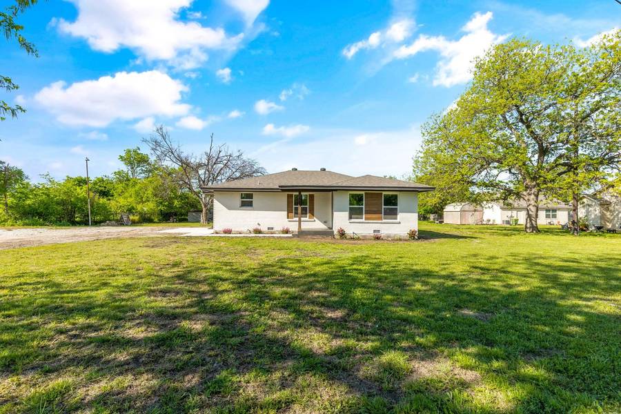 500 E Godley Avenue, Godley, TX 76044