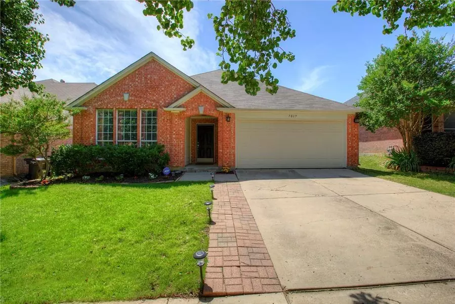 7817 Orland Park Circle, Fort Worth, TX 76137