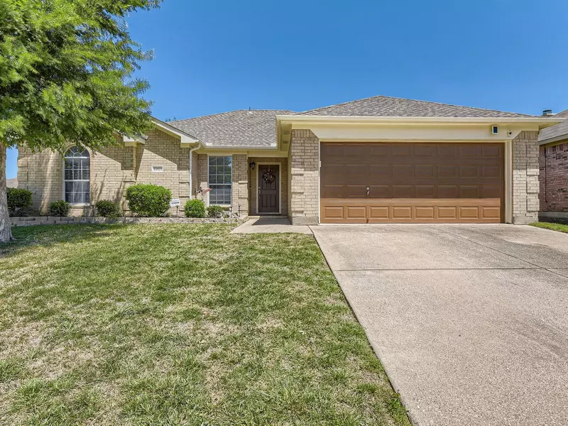 5801 Berryhill Drive, Arlington, TX 76017