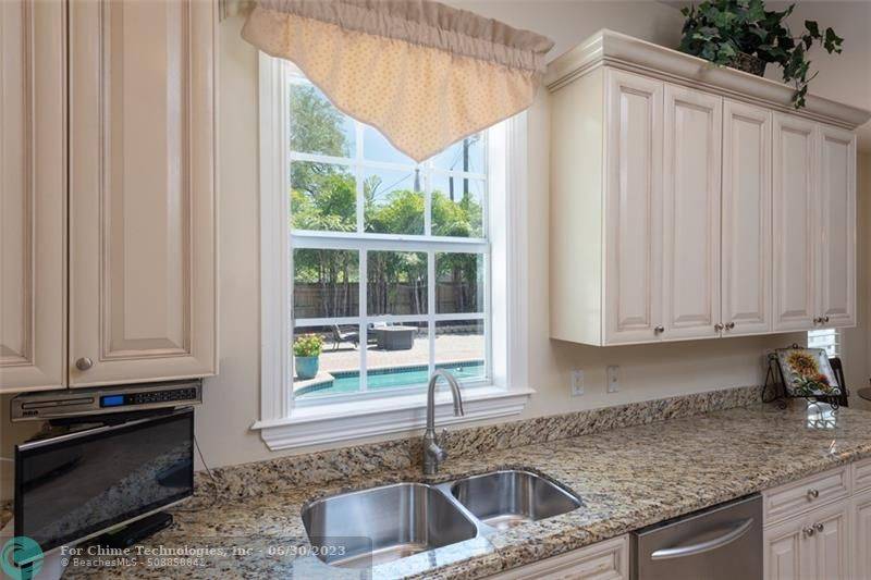 Fort Lauderdale, FL 33315,828 SW 16th Ct