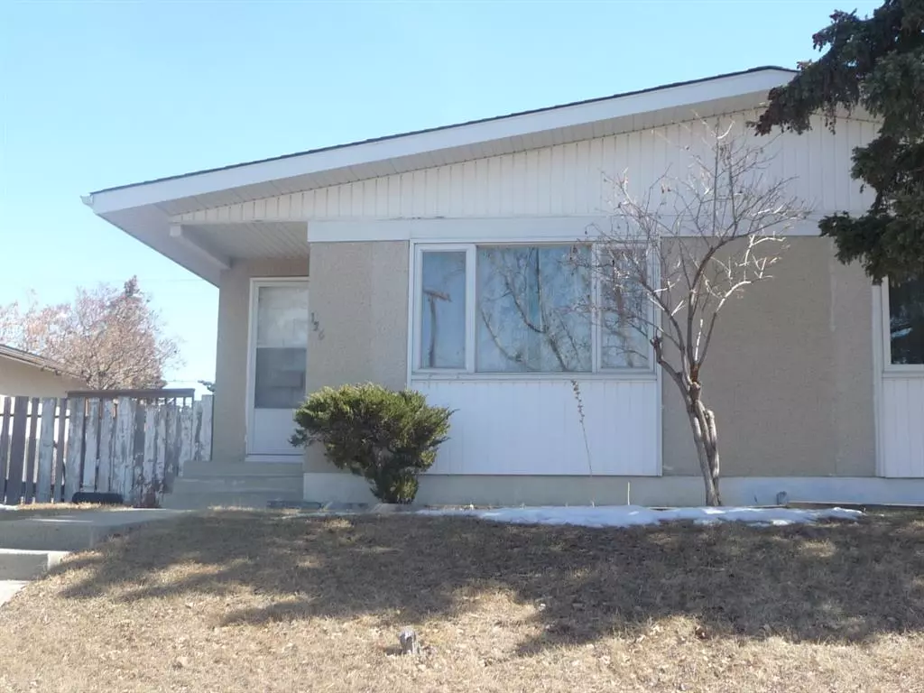 Calgary, AB T2K 3Y7,125 Huntford Close NE