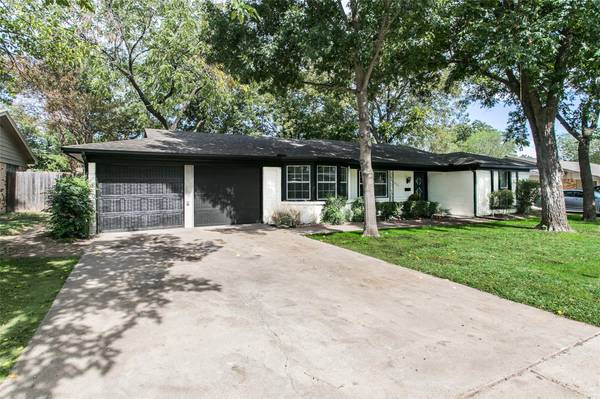 6629 Tabor Street,  North Richland Hills,  TX 76180