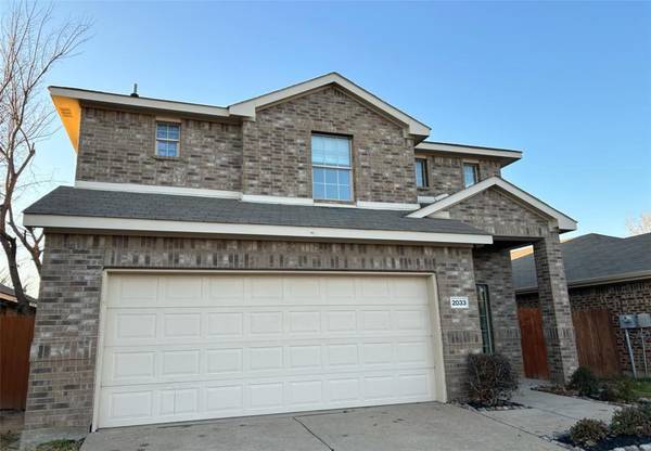 2033 Whispering Hills Drive, Heartland, TX 75126