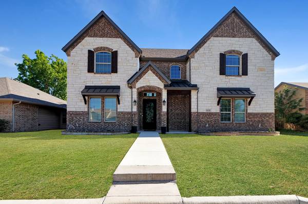 8118 Kensington Drive, Rowlett, TX 75088