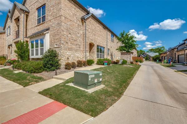 1250 Casselberry Drive, Flower Mound, TX 75028