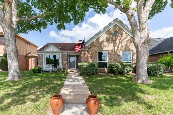 4548 Fargo Drive, Grand Prairie, TX 75052