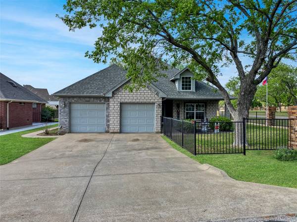 9500 Nutcracker Court, Granbury, TX 76049