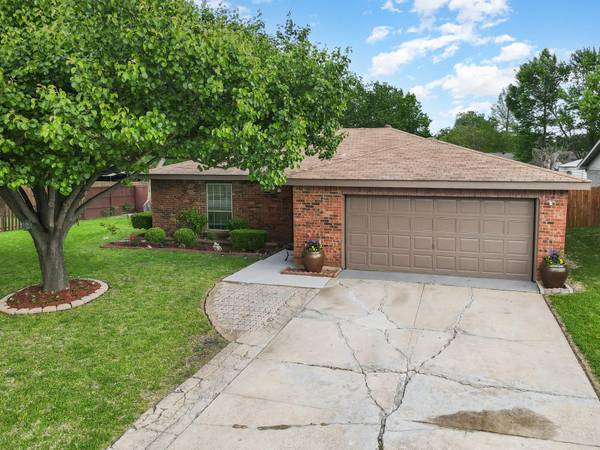 712 Coolwood Lane, Mesquite, TX 75149