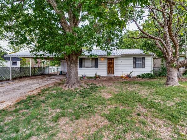 102 E Pecan Street, Gunter, TX 75058