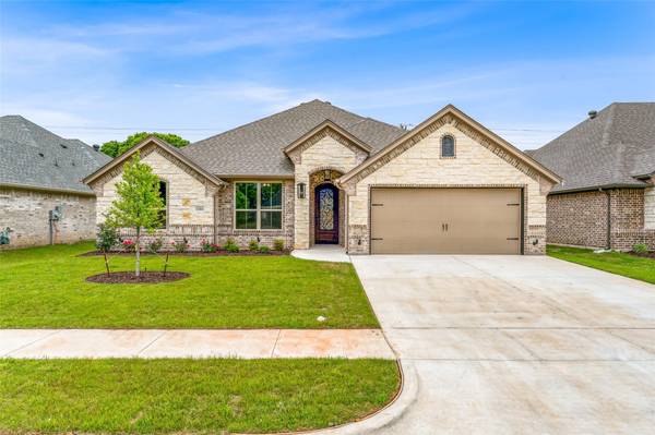 1104 Aviara Court, Granbury, TX 76048