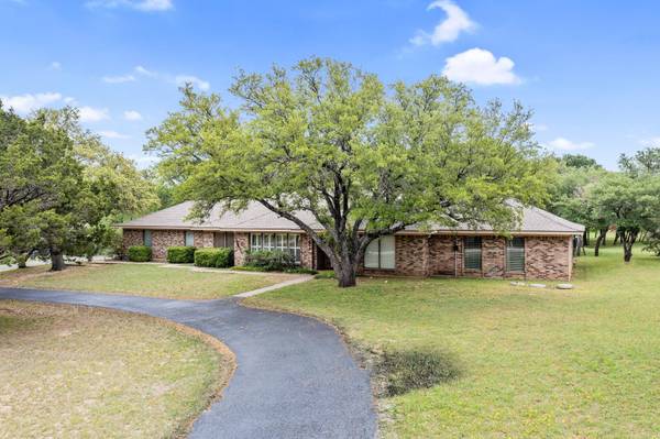 501 Deer Pond Drive,  Willow Park,  TX 76087