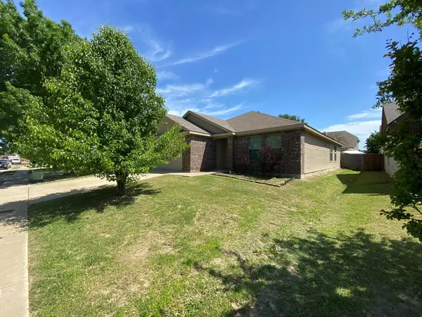 2836 Saint Bernard Drive, Dallas, TX 75233