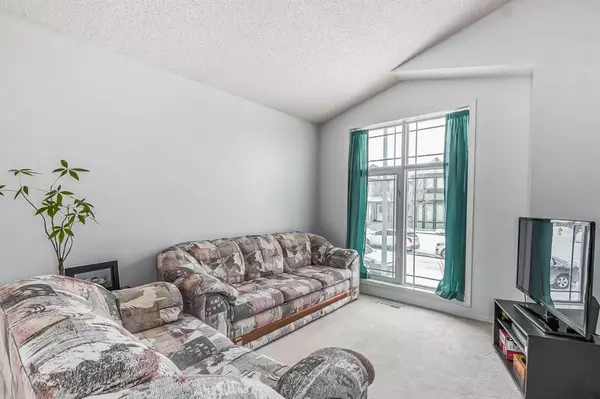 Calgary, AB T3J 4W4,59 Taralea GDNS NE