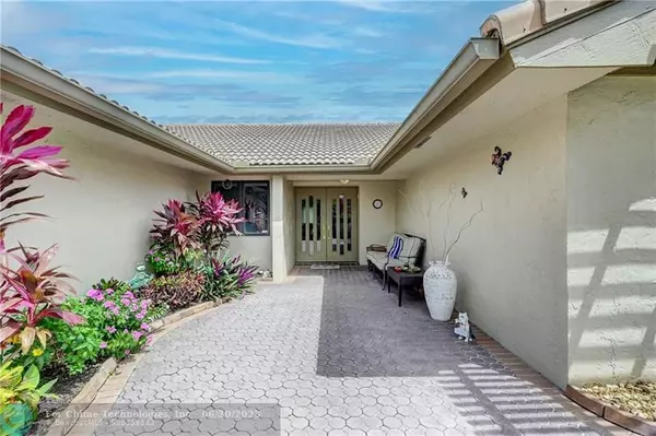 Boca Raton, FL 33433,6777 Villas Dr