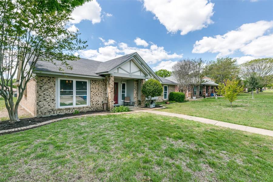 904 Sandhurst Drive, Plano, TX 75025