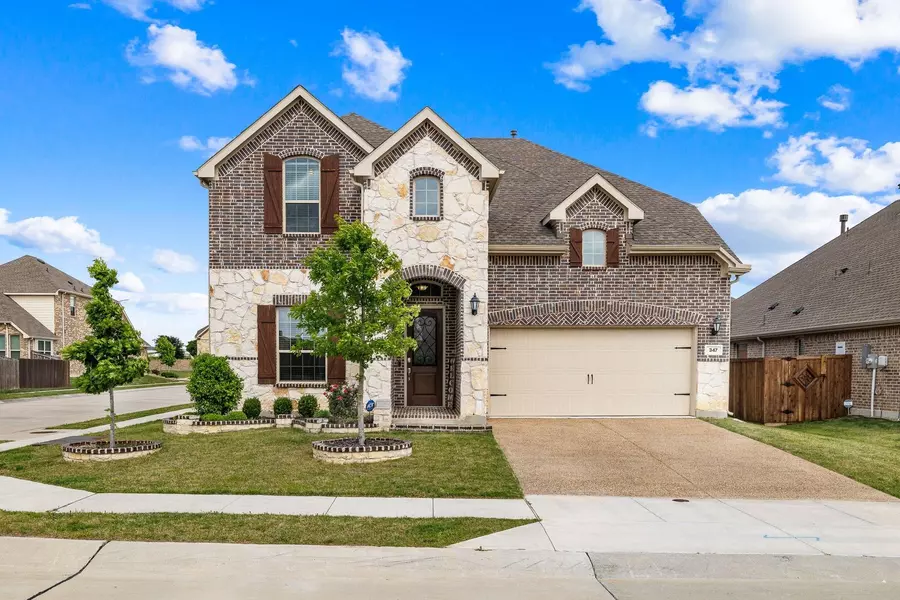 347 Meadowview Way, Lewisville, TX 75056