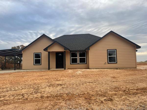 2111 Brown Loop, Poolville, TX 76487