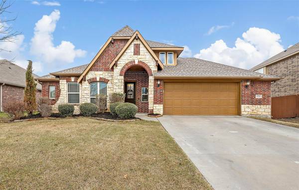 1324 Hearthstone Drive, Burleson, TX 76028