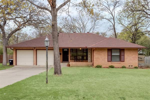 1403 Greenwood Drive, Denton, TX 76209