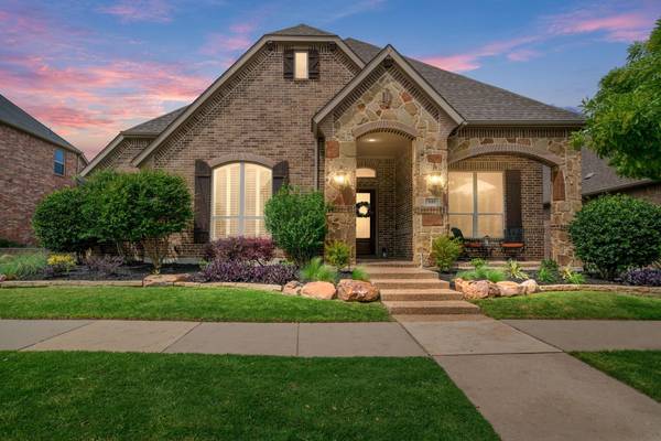 440 Lavaine Lane, Lewisville, TX 75056