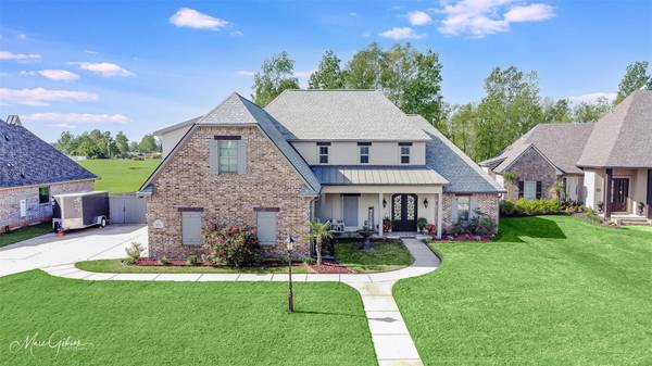 223 Cherry Blossom Lane,  Benton,  LA 71006