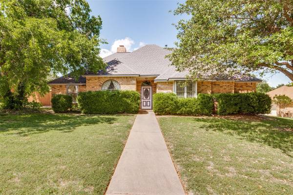 1508 Kari Ann Drive, Cedar Hill, TX 75104