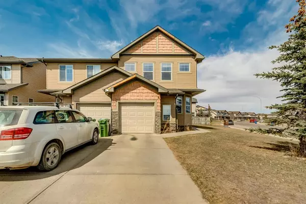 Airdrie, AB T4B 0H3,702 Luxstone Gate SW