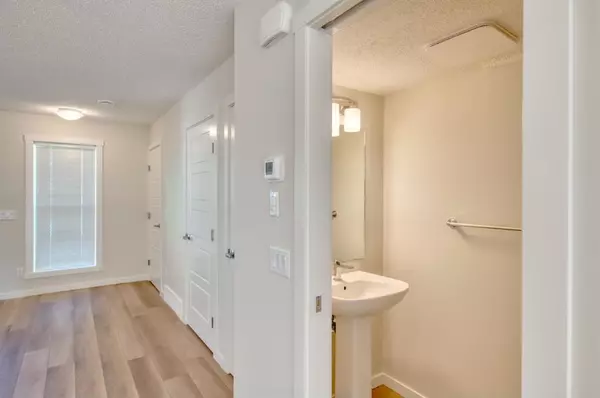 Calgary, AB T3M 3K8,326 Cranbrook SQ SE