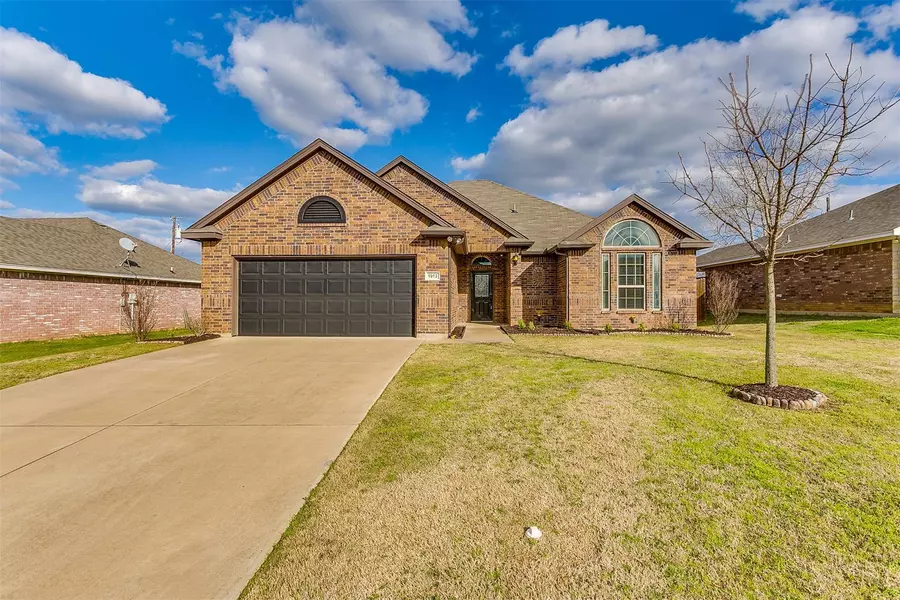 1013 Jenny Drive, Keene, TX 76031