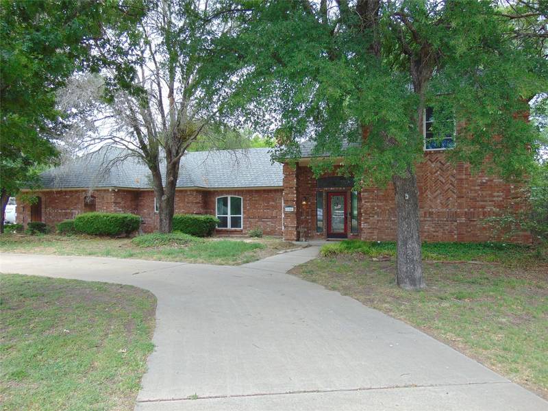 104 Royal Oak Drive, Aledo, TX 76008