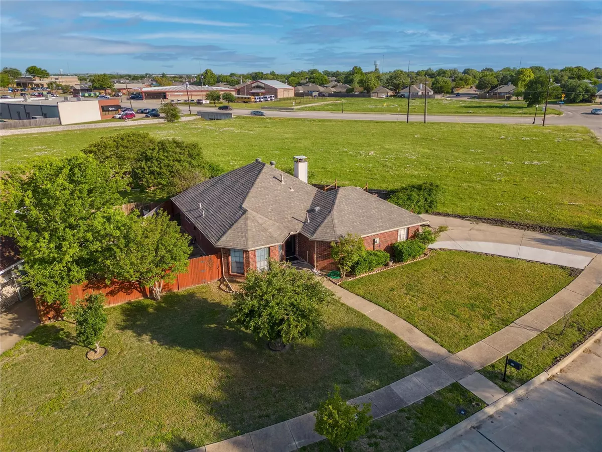 Wylie, TX 75098,311 N Winding Oaks Drive