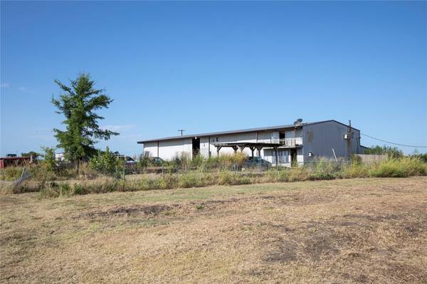 6560 Farm Road 1508, Paris, TX 75462