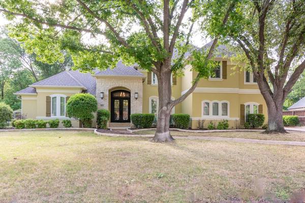 813 Parkdale Drive, Southlake, TX 76092