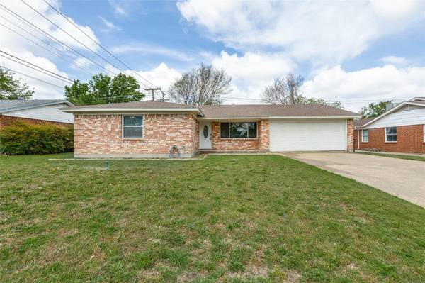 5508 Wentworth Street, Fort Worth, TX 76132