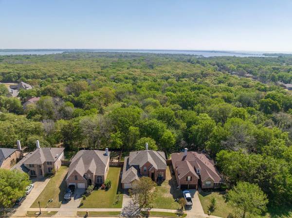 1910 Creek Bend Drive, Corinth, TX 76208