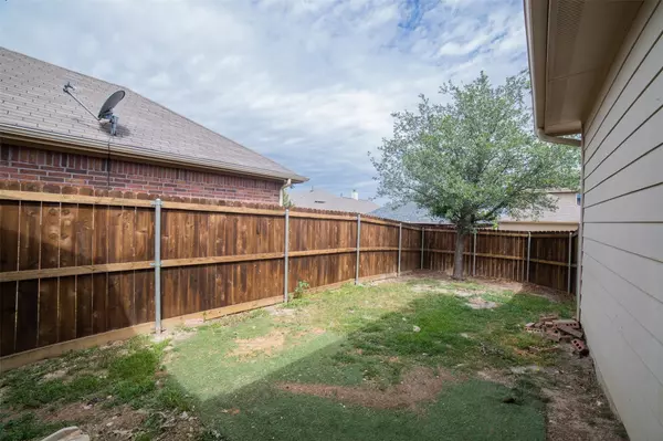 Fort Worth, TX 76123,5848 Burgundy Rose Drive