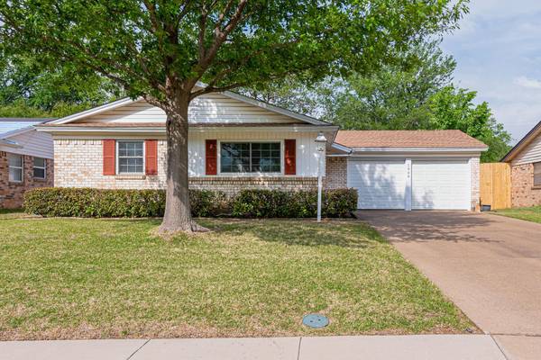 1909 Muret Street, Irving, TX 75062