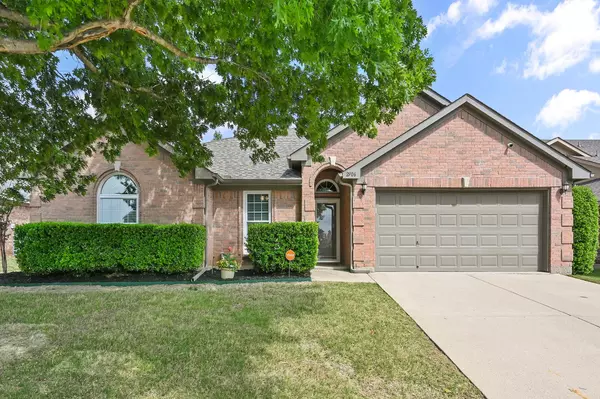 2906 Rockford Court, Mansfield, TX 76063