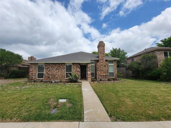 987 Mauve Drive, Lewisville, TX 75067