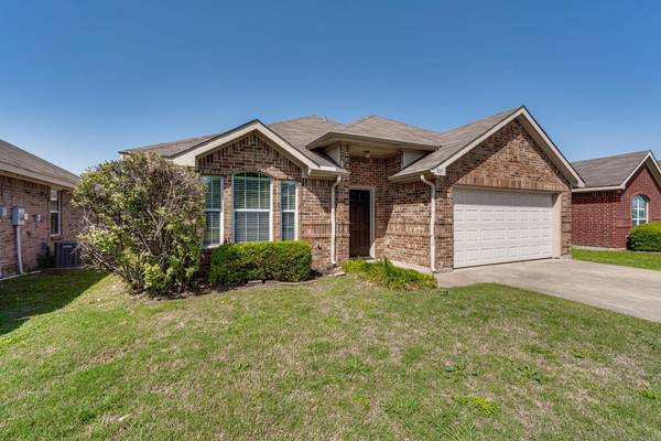 309 Creekside Way, Waxahachie, TX 75165