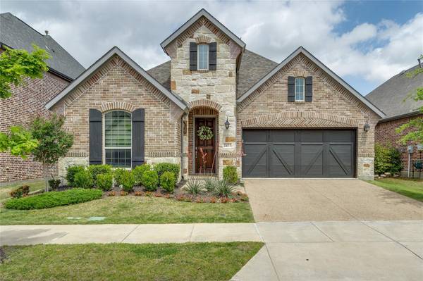 2433 Hunters Boulevard, Lewisville, TX 75056