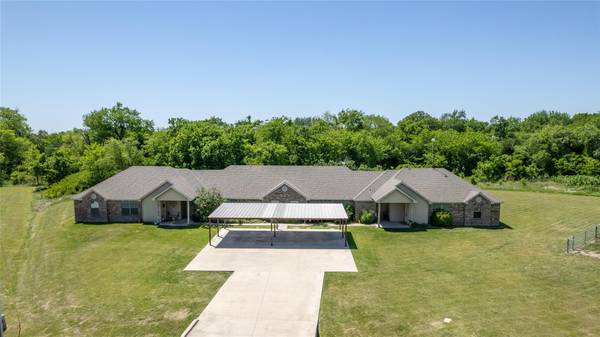 130 Sunburst Court, Weatherford, TX 76087