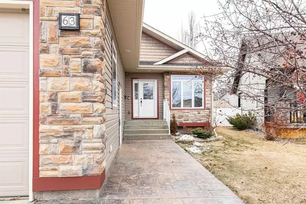 Red Deer, AB T4N 7G9,63 Wyndham CRES