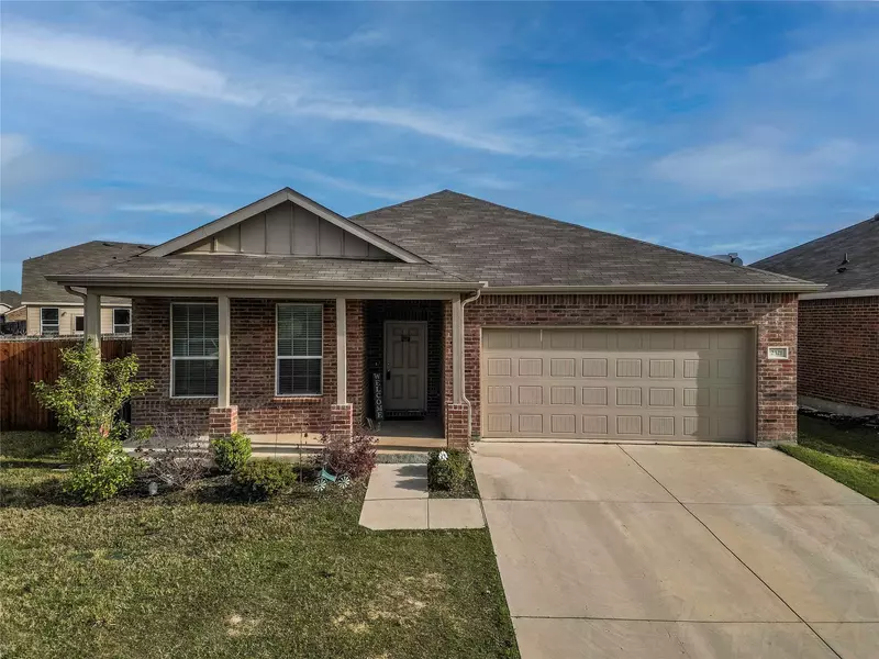 2321 Bermont Red Lane, Fort Worth, TX 76131