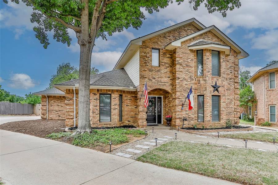 3910 Kingsferry Court, Arlington, TX 76016