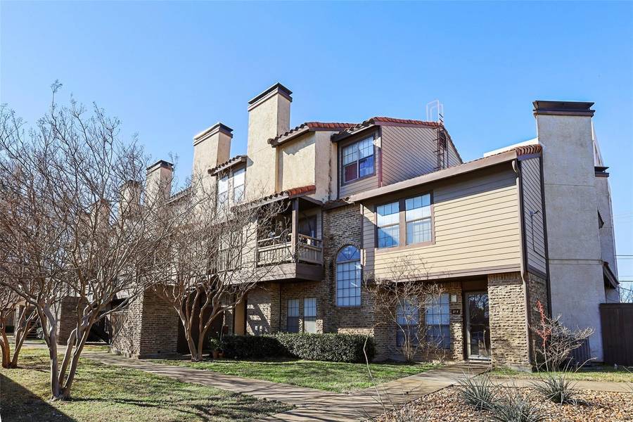 5757 E University Boulevard #27L, Dallas, TX 75206